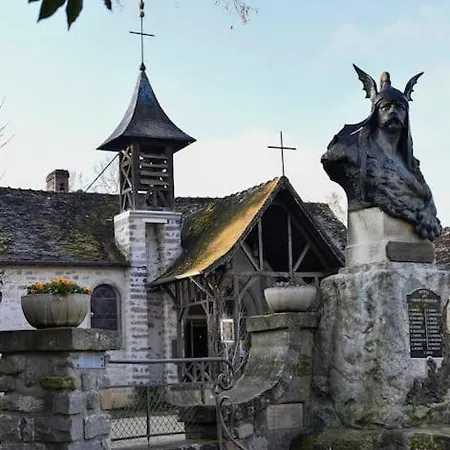 Stylish Country Loft One Hour From Paris Holiday home